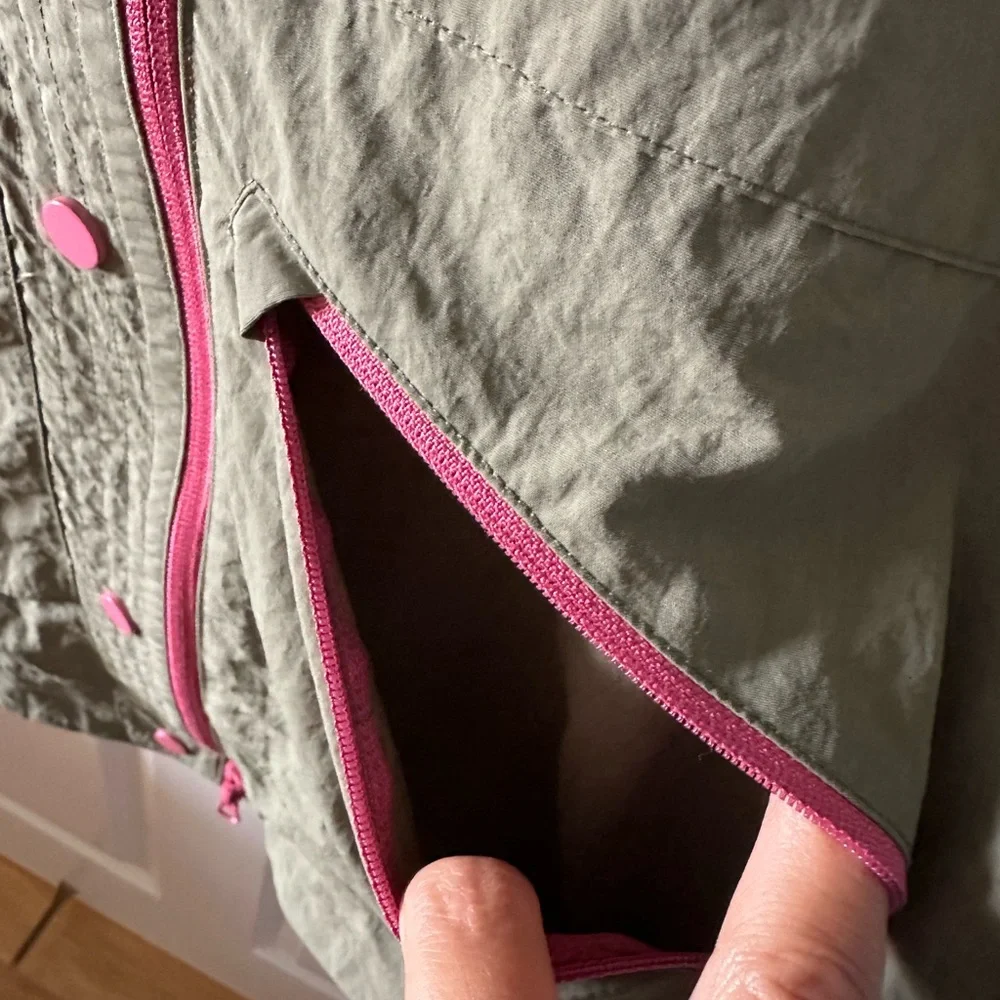 LIV Outdoor Olive Green Hooded Rain Jacket Pink Trim Lightweight XS - Picture 3 of 8